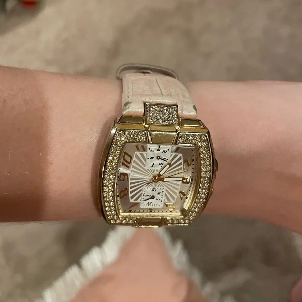 Guess watch needs new batteries